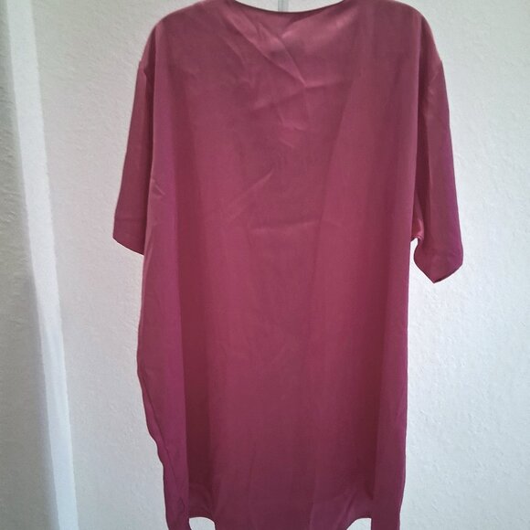 Solange Satin Negligee Size 22/24 V-Neck in Hot Pink with Lace Floral Accents - Picture 2 of 6